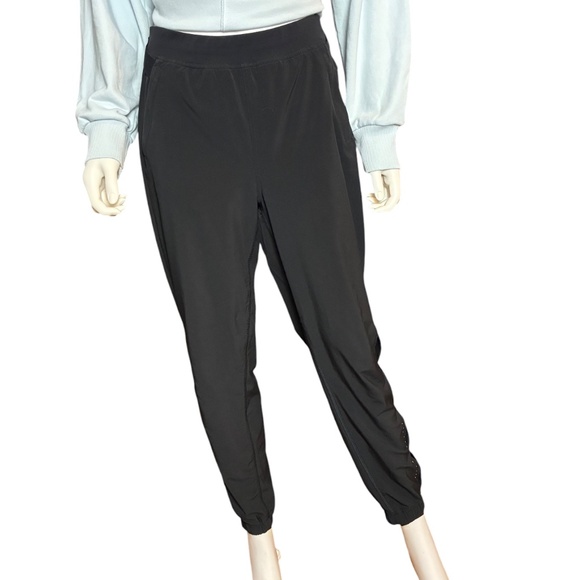 Lululemon Reflective Track Jogger / Lightweight Woven Pants – Black, Size 6 - Picture 1 of 5